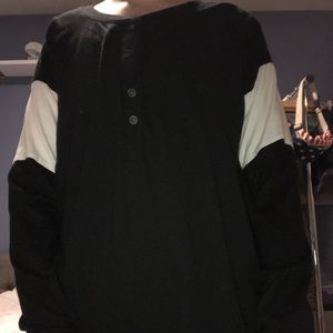 Hollister baseball tee